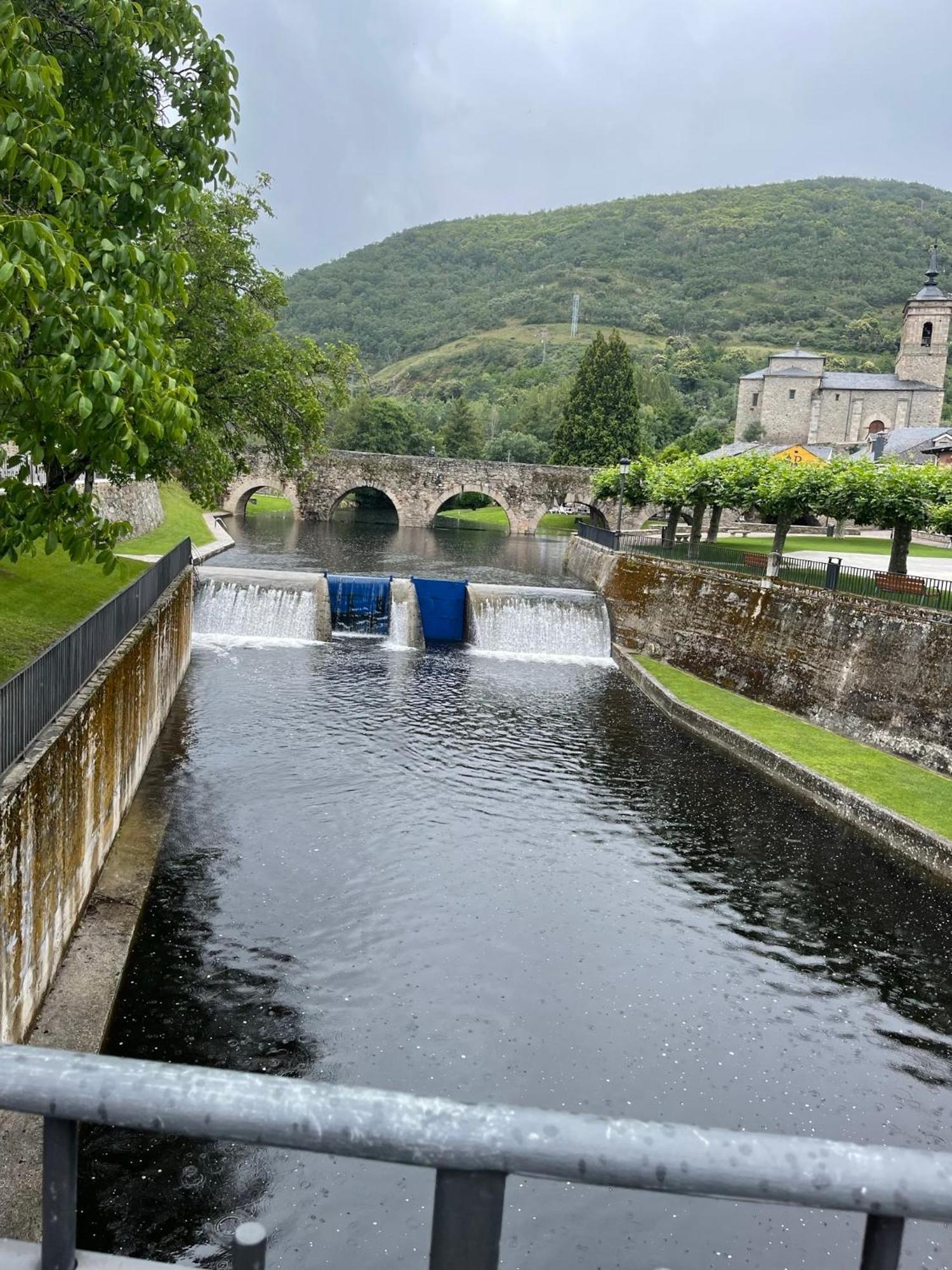 The Way Hotel Молинасека Екстериор снимка